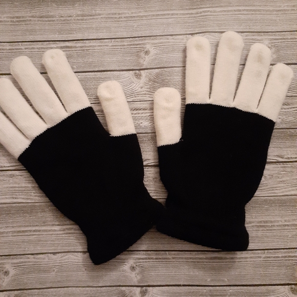 Light-Up Gloves - Picture 3 of 4